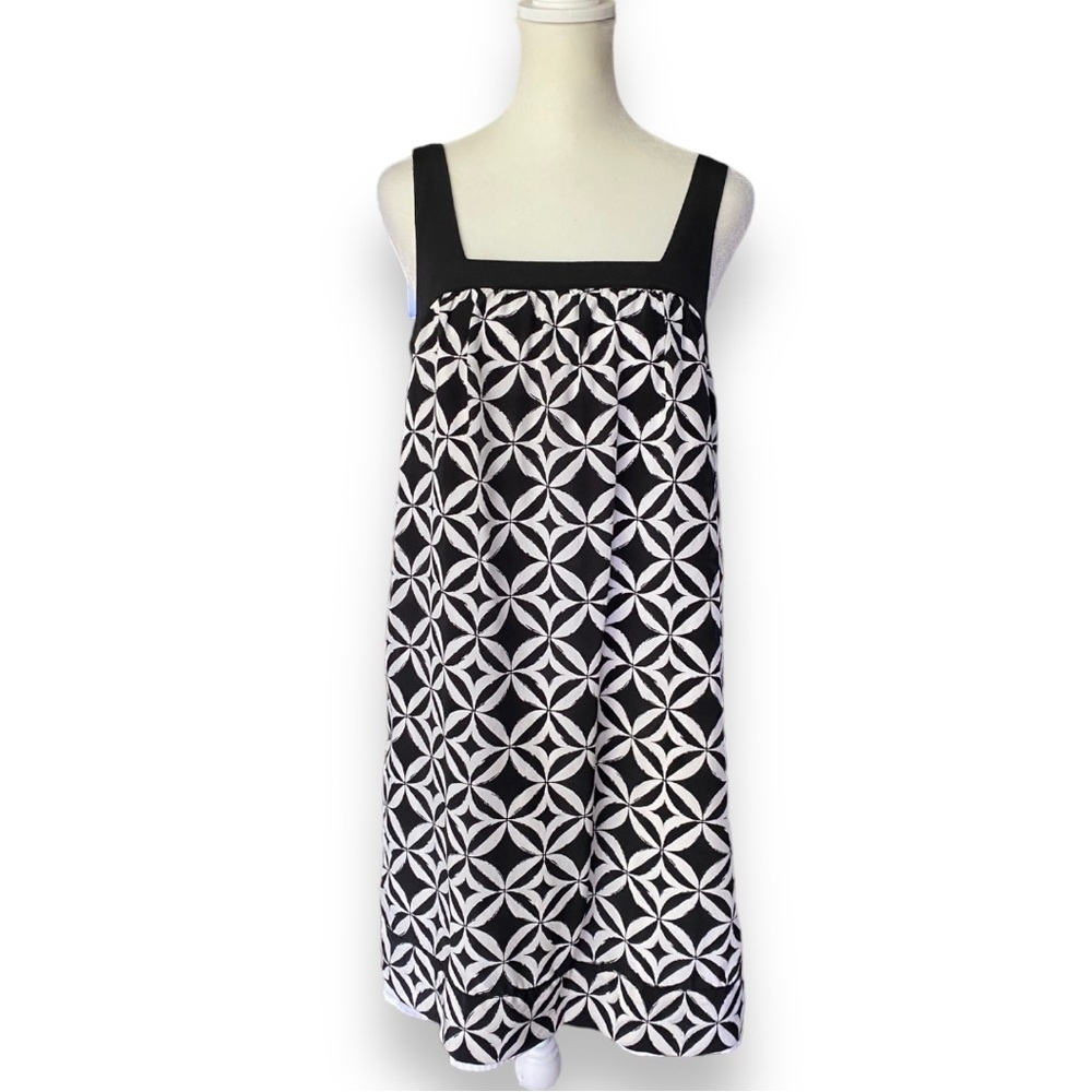 WHBM Black and White Silk Mod Geometric Print Mini Shift Dress Size 2